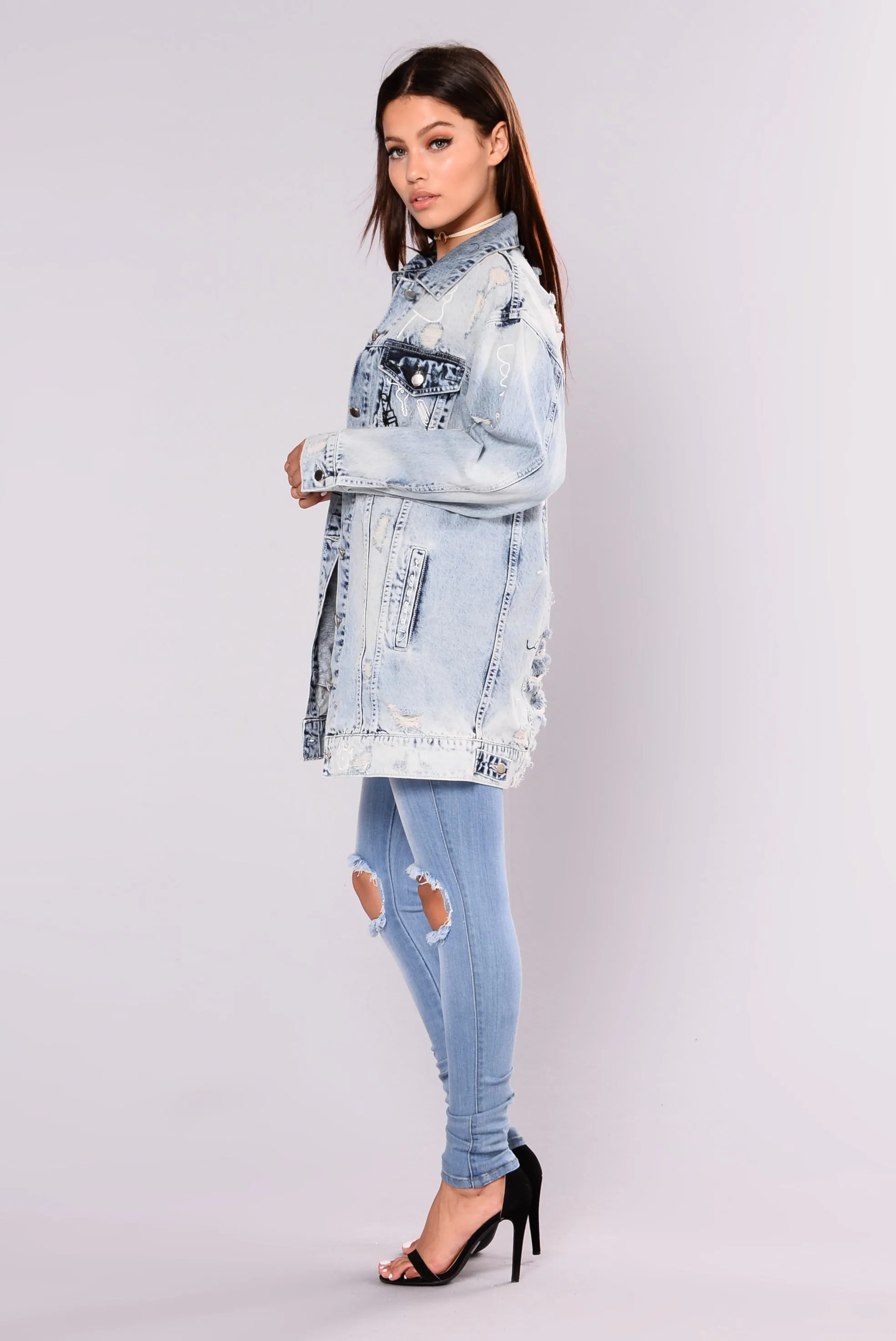 Avery Distressed Denim Jacket - Light Wash