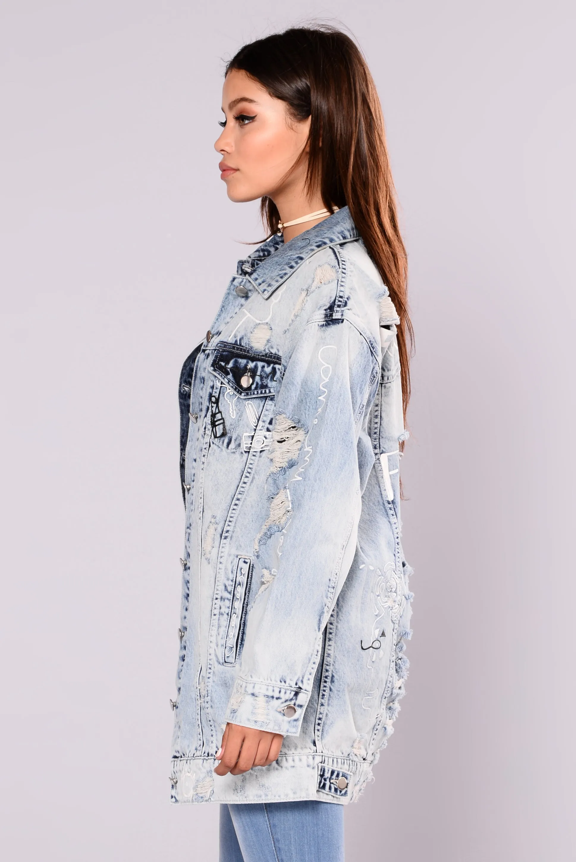 Avery Distressed Denim Jacket - Light Wash