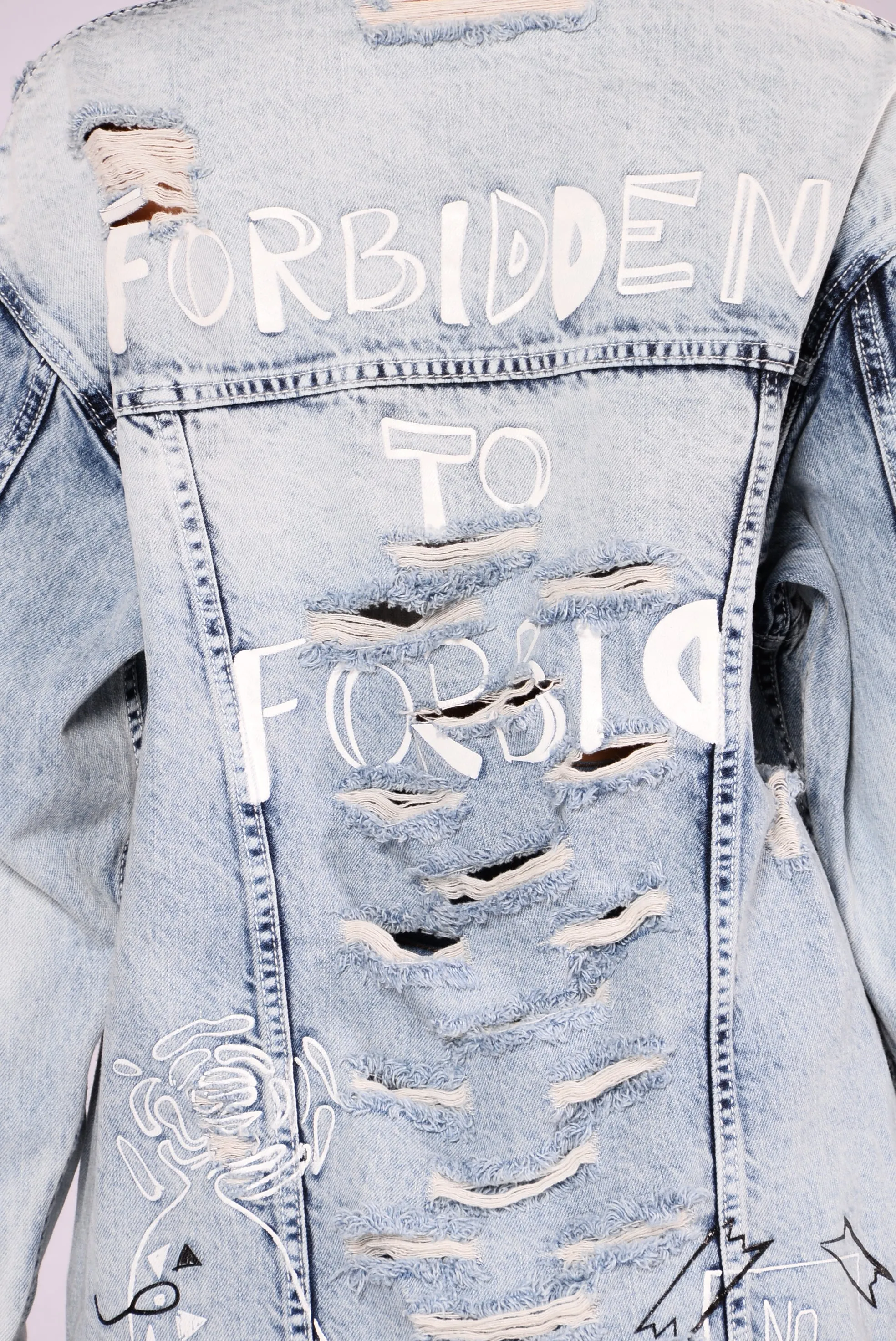 Avery Distressed Denim Jacket - Light Wash