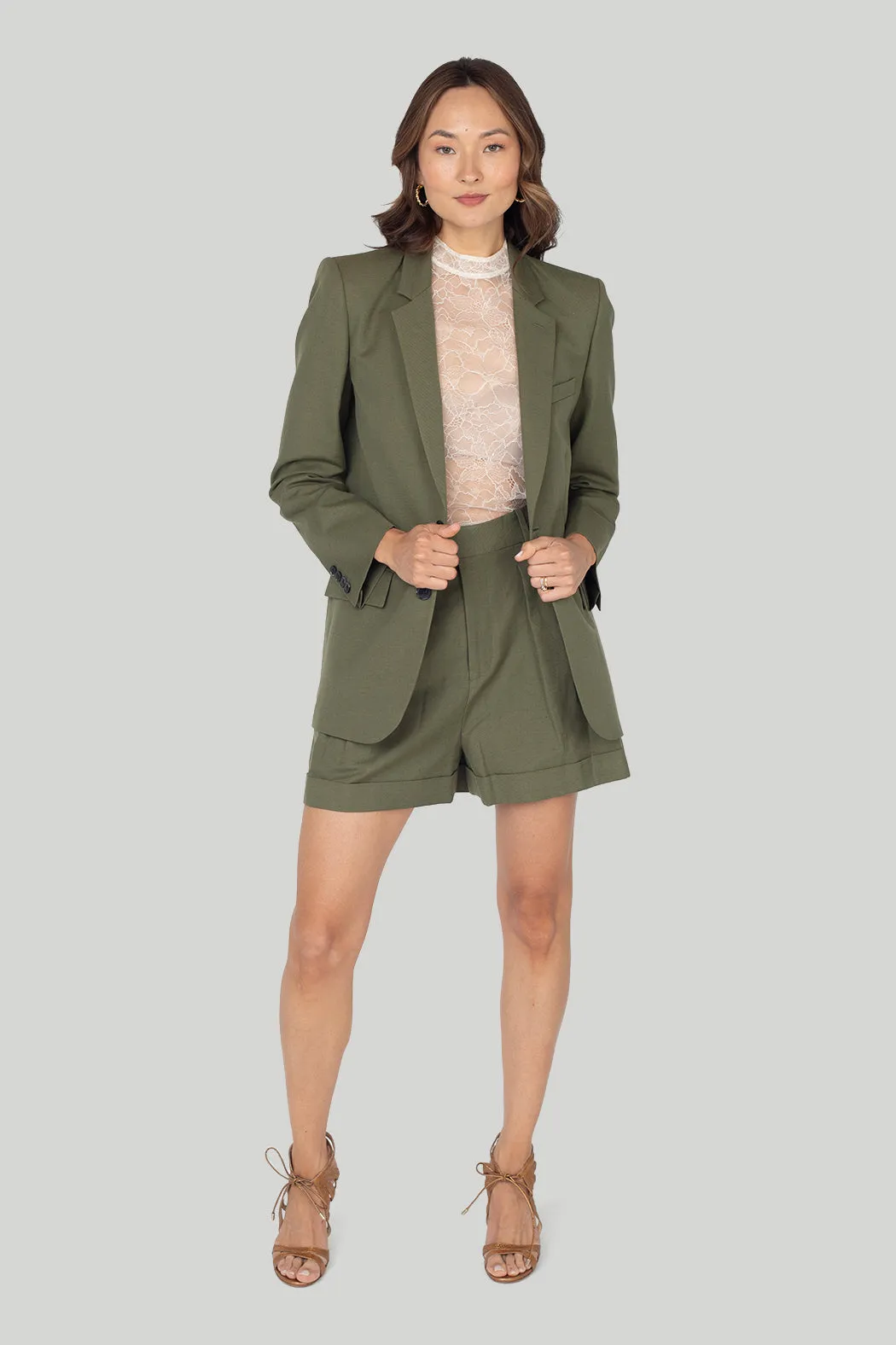 Frame - Pleated Wide Cuff Short in Military Green